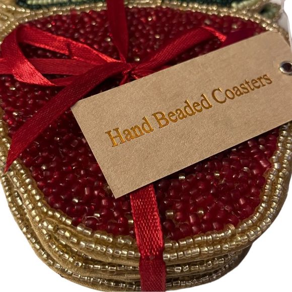 🆕 on cloud 9: Hand Beaded Strawberry Shaped Coaster Set - Picture 3 of 8